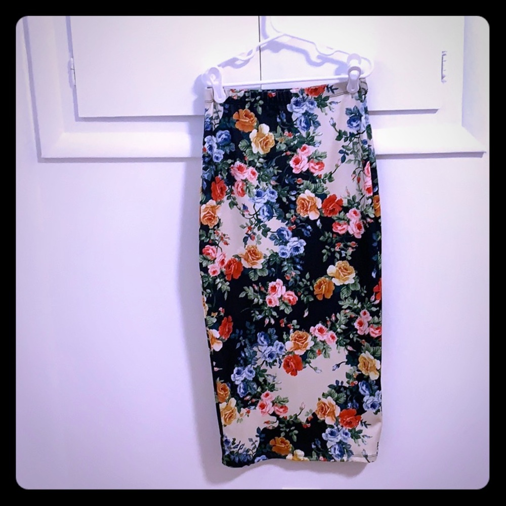Floral bodycon skirt